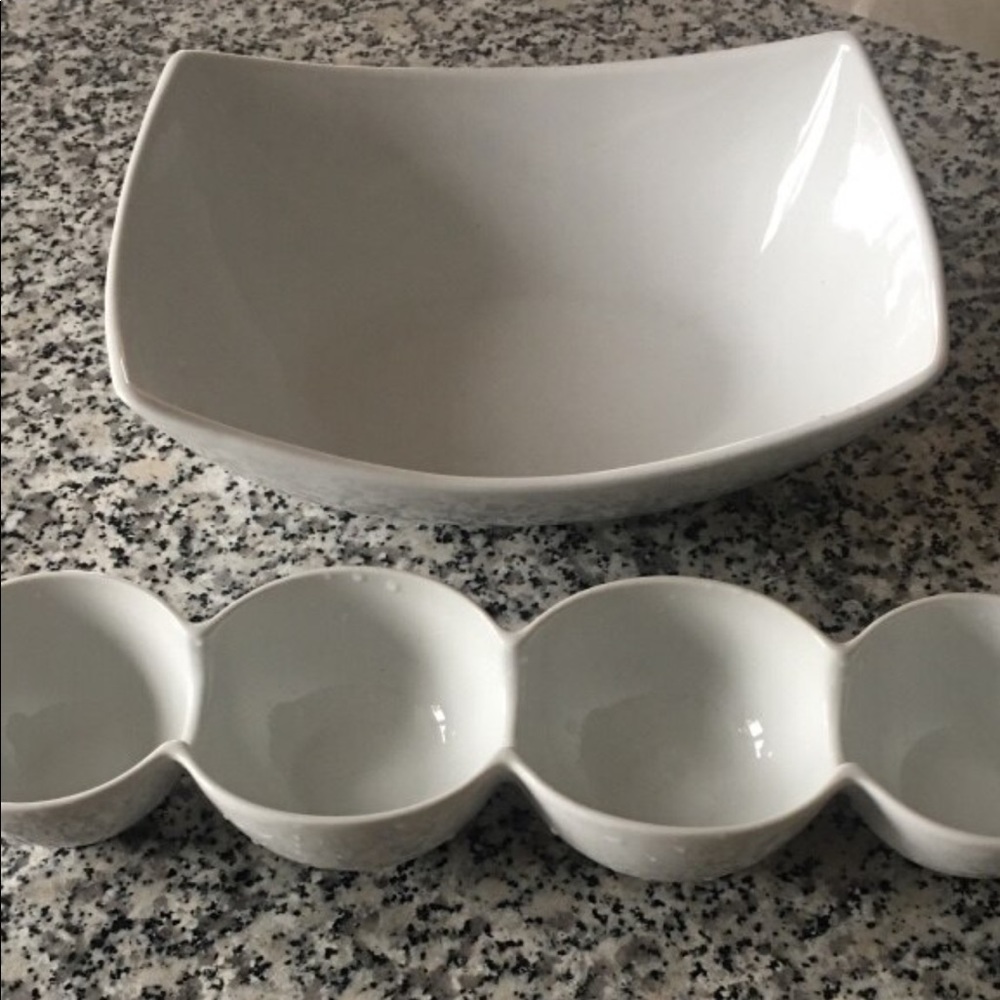 White ceramic bowls